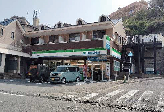 ファミリーマート 長崎三景台店